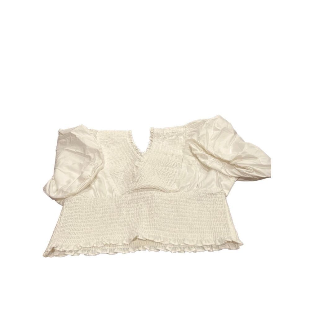 Abercrombie and Fitch White Puff blouse Sz.L NWT